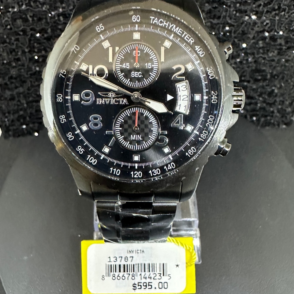 Men's (NWT) Invicta Chronograph Watch with all the Bells and Whistles
